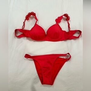 Zingara bikini with scallop detail on straps and bikini bottoms. Size Small